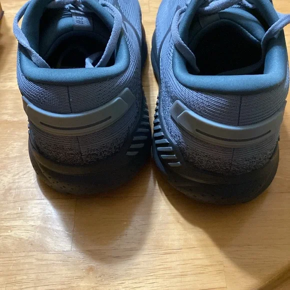 Mens Brooks - Picture 5 of 5